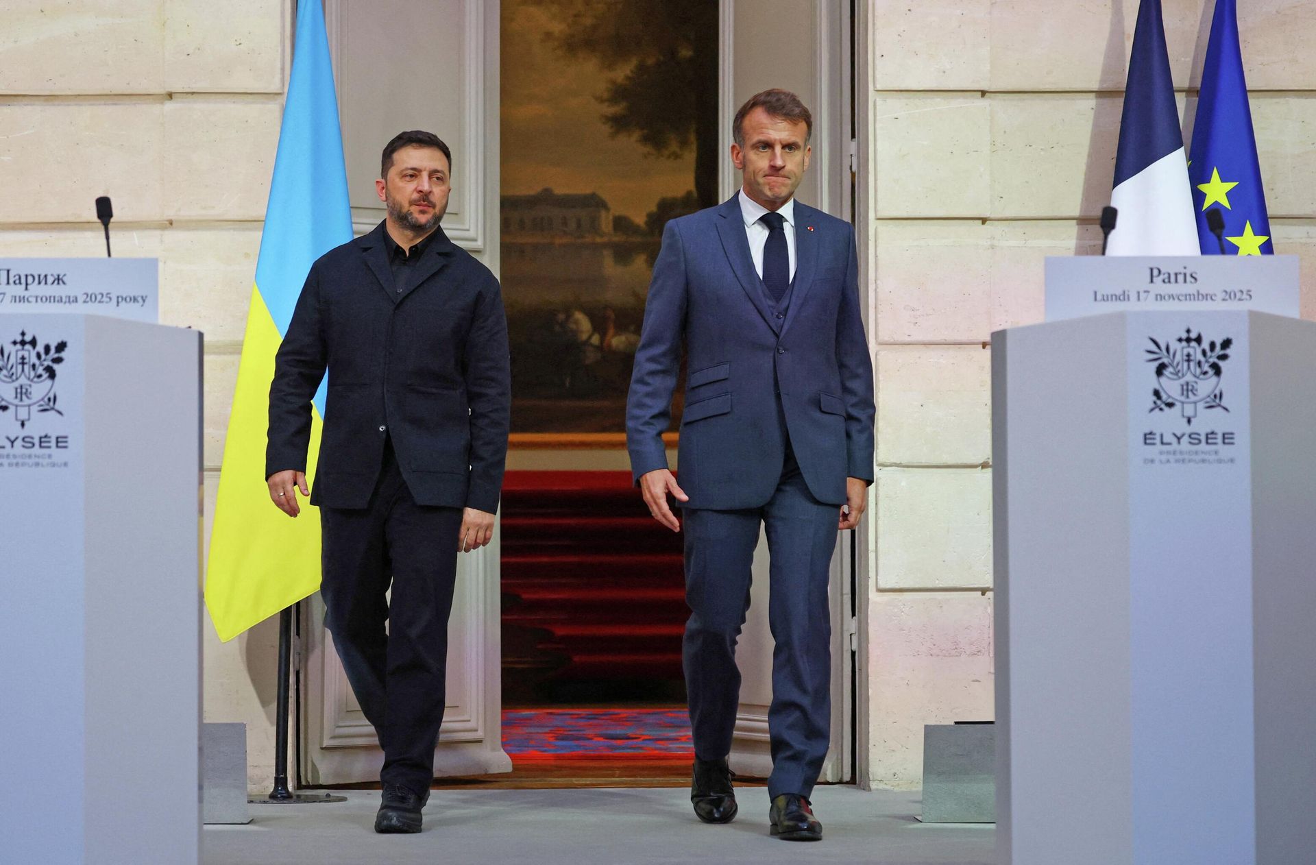 Владимир Зеленский и Эмманюэль Макрон во время пресс-конференции в Париже Владимир Зеленский и Эмманюэль Макрон во время пресс-конференции в Париже - РИА Новости, 1920, 20.11.2025
