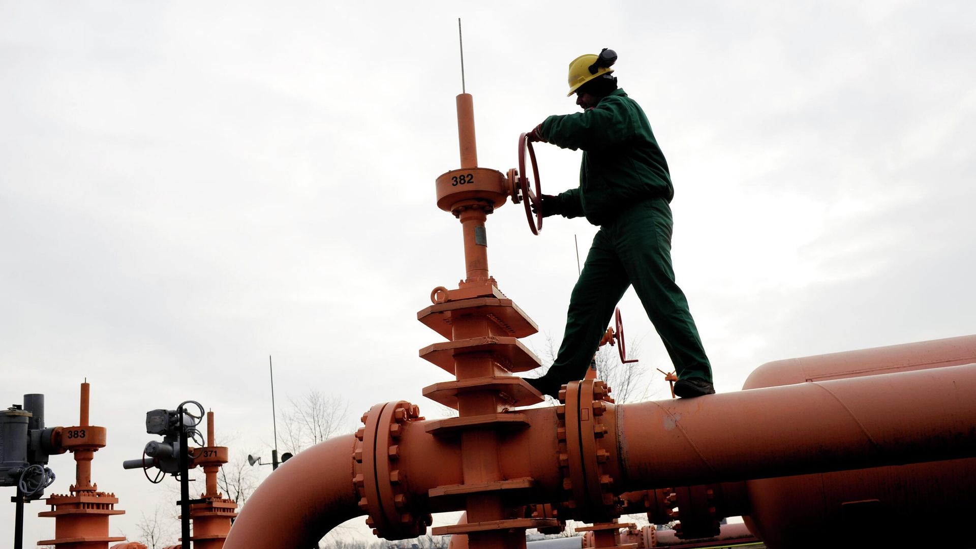Сотрудник венгерской компании Mol Natural Gas Transporting Corp. Сотрудник венгерской компании Mol Natural Gas Transporting Corp. - РИА Новости, 1920, 15.06.2026