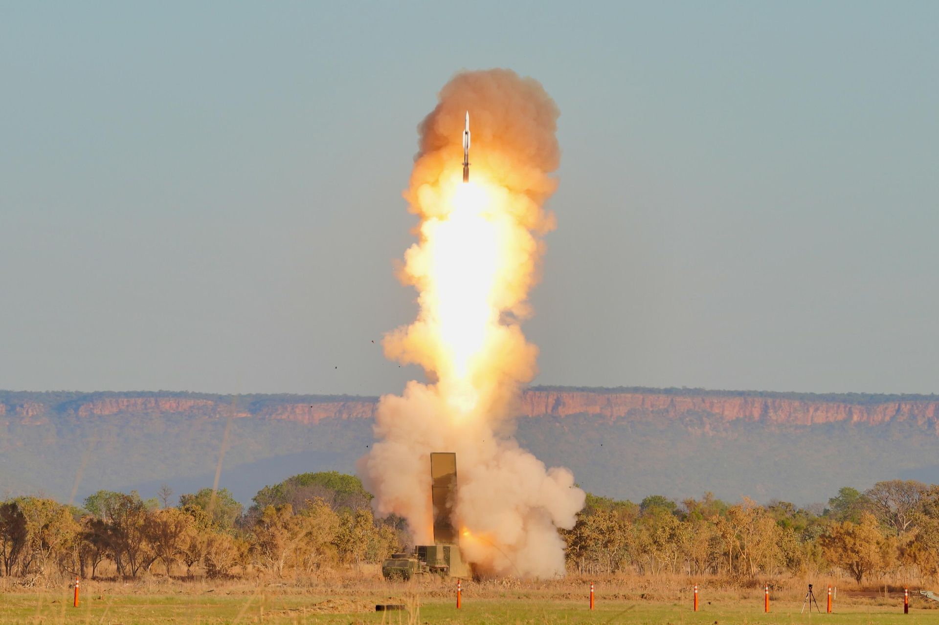 Запуск ракеты Standard-6 из наземного ракетного комплекса Typhon Запуск ракеты Standard-6 из наземного ракетного комплекса Typhon - РИА Новости, 1920, 22.12.2025