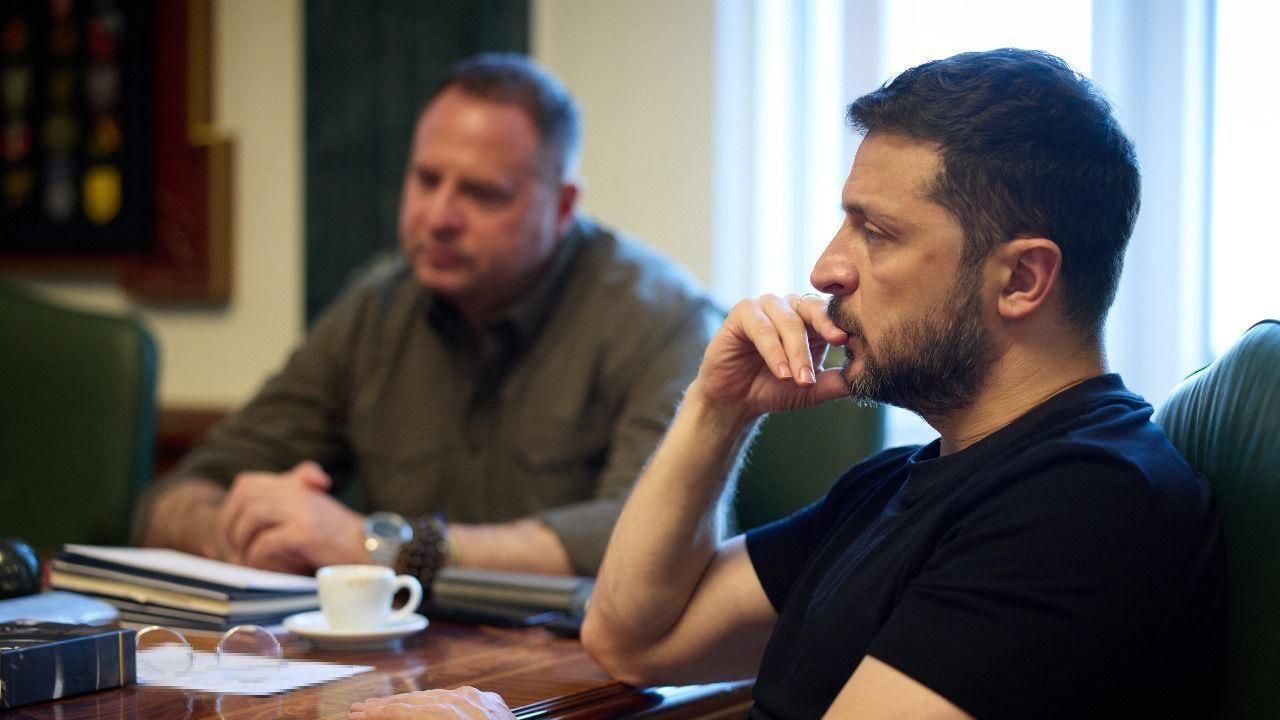 Владимир Зеленский и Андрей Ермак Владимир Зеленский и Андрей Ермак - РИА Новости, 1920, 18.11.2025