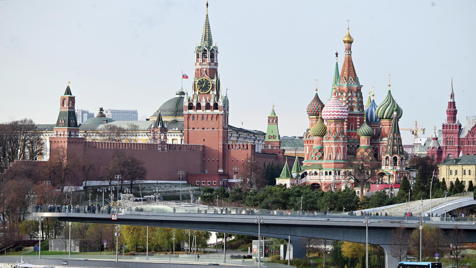 Вид на Кремль с Устьинского моста в Москве Вид на Кремль с Устьинского моста в Москве - РИА Новости, 1920, 28.11.2025
