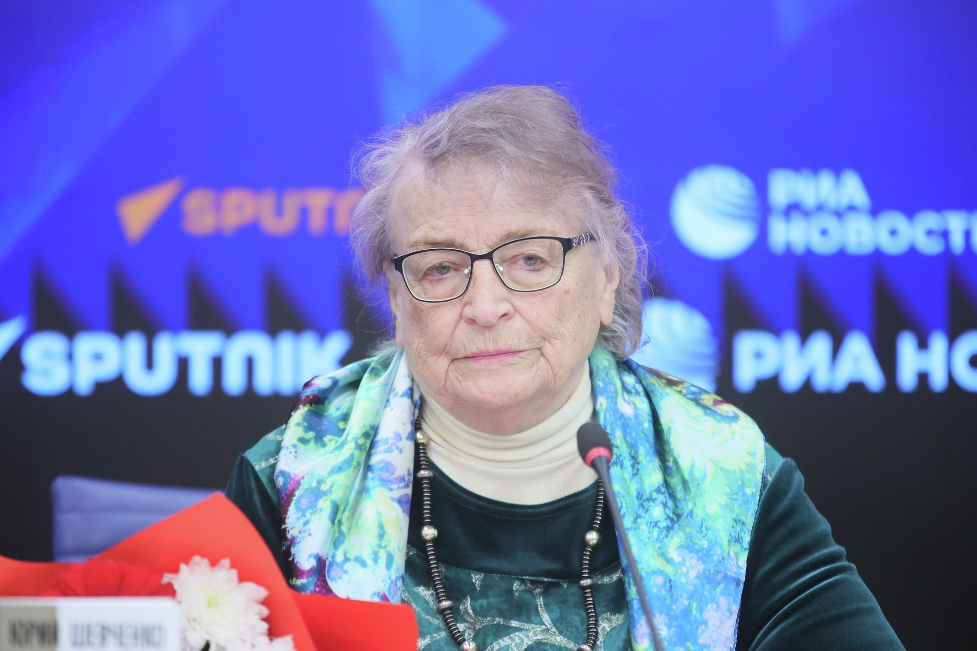 Вдова Ю.А. Шевченко Галина на пресс-коференции, посвященной выходу книги Юрий Шевченко. Жил-был разведчик один Александра Бондаренко Вдова Ю.А. Шевченко Галина на пресс-коференции, посвященной выходу книги Юрий Шевченко. Жил-был разведчик один Александра Бондаренко - РИА Новости, 1920, 18.11.2025