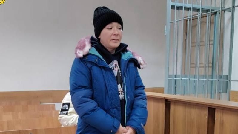 Жительница Первоуральска, осужденная за незаконное лишение свободы и истязание своего малолетнего сына Жительница Первоуральска, осужденная за незаконное лишение свободы и истязание своего малолетнего сына - РИА Новости, 1920, 18.11.2025