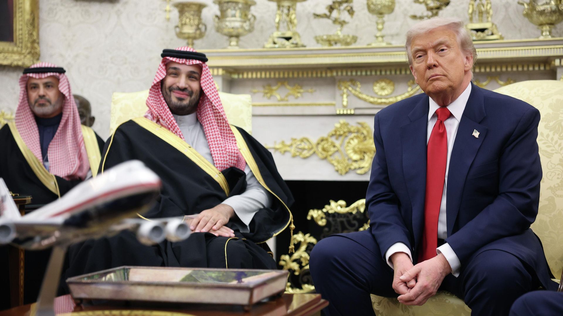 Президент США Дональд Трамп и наследный принц Саудовской Аравии Мухаммед бен Салман во время встречи в Белом доме. 18 ноября 2025 - РИА Новости, 1920, 18.11.2025