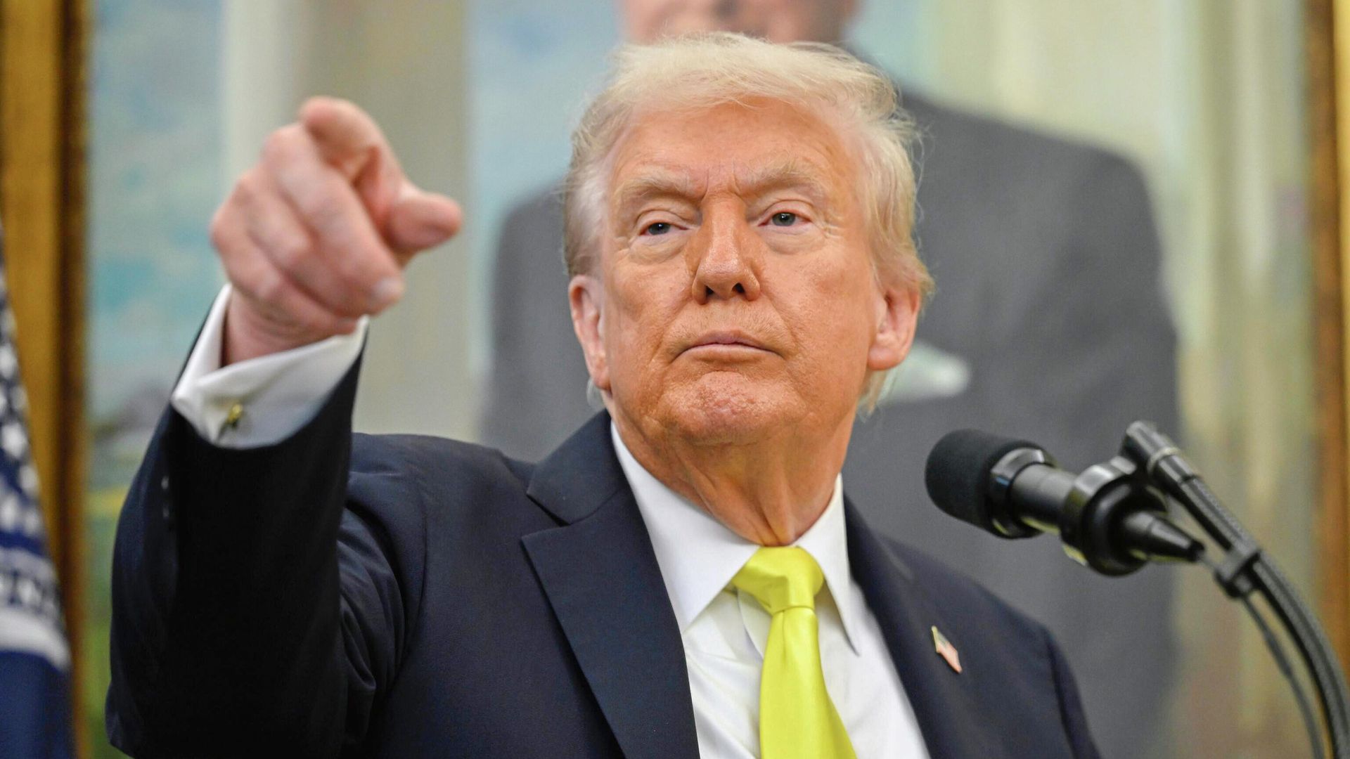 Президент США Дональд Трамп во время выступления в Овальном кабинете Белого дома - РИА Новости, 1920, 19.11.2025