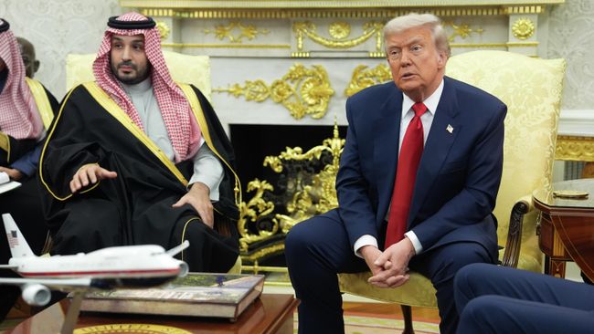 Президент США Дональд Трамп и наследный принц Саудовской Аравии Мухаммед бен Салман во время встречи в Белом доме