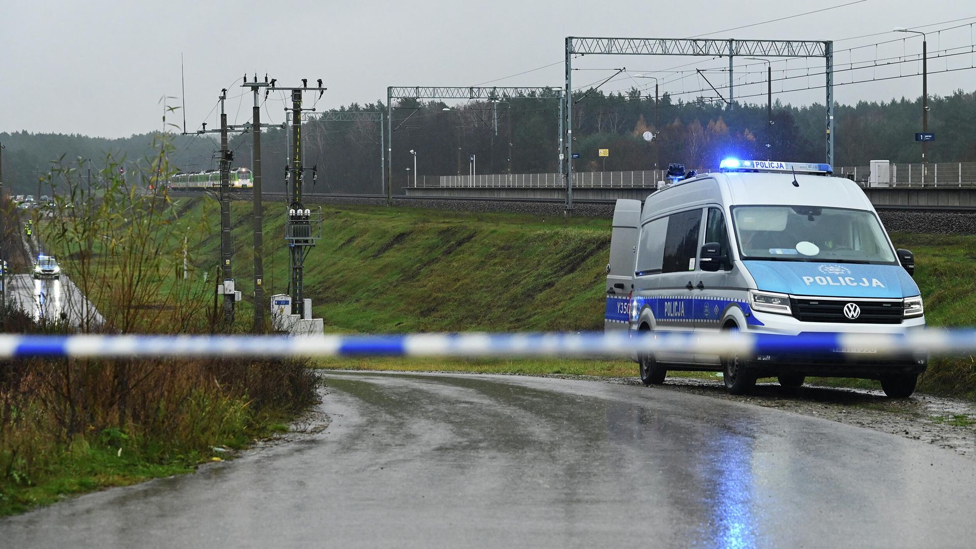Польская полиция на месте ЧП на железной дороге между Варшавой и Люблином. 17 ноября 2025 Польская полиция на месте ЧП на железной дороге между Варшавой и Люблином. 17 ноября 2025 - РИА Новости, 1920, 18.11.2025