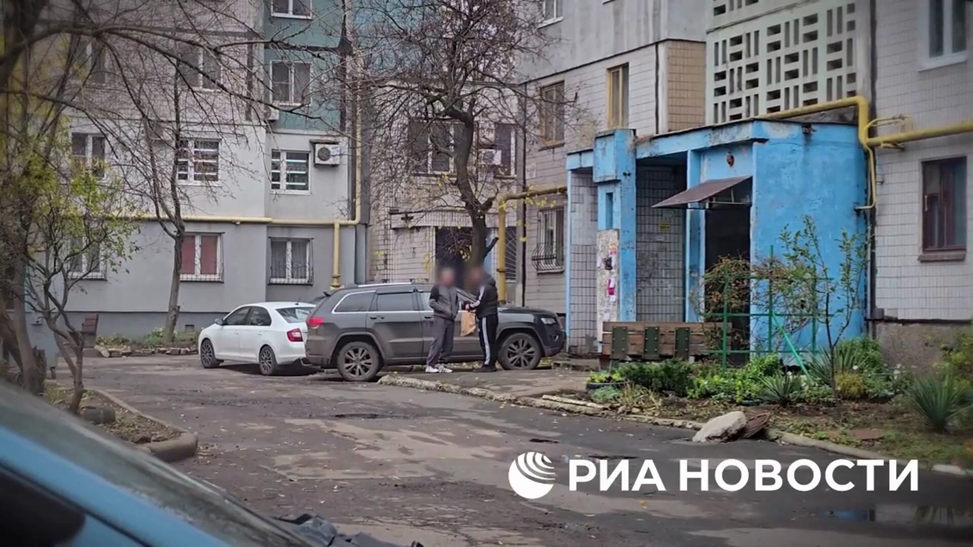 Кадры задержания агента Киева, готовившего покушение на высокопоставленного офицера Минобороны Кадры задержания агента Киева, готовившего покушение на высокопоставленного офицера Минобороны - РИА Новости, 1920, 20.11.2025