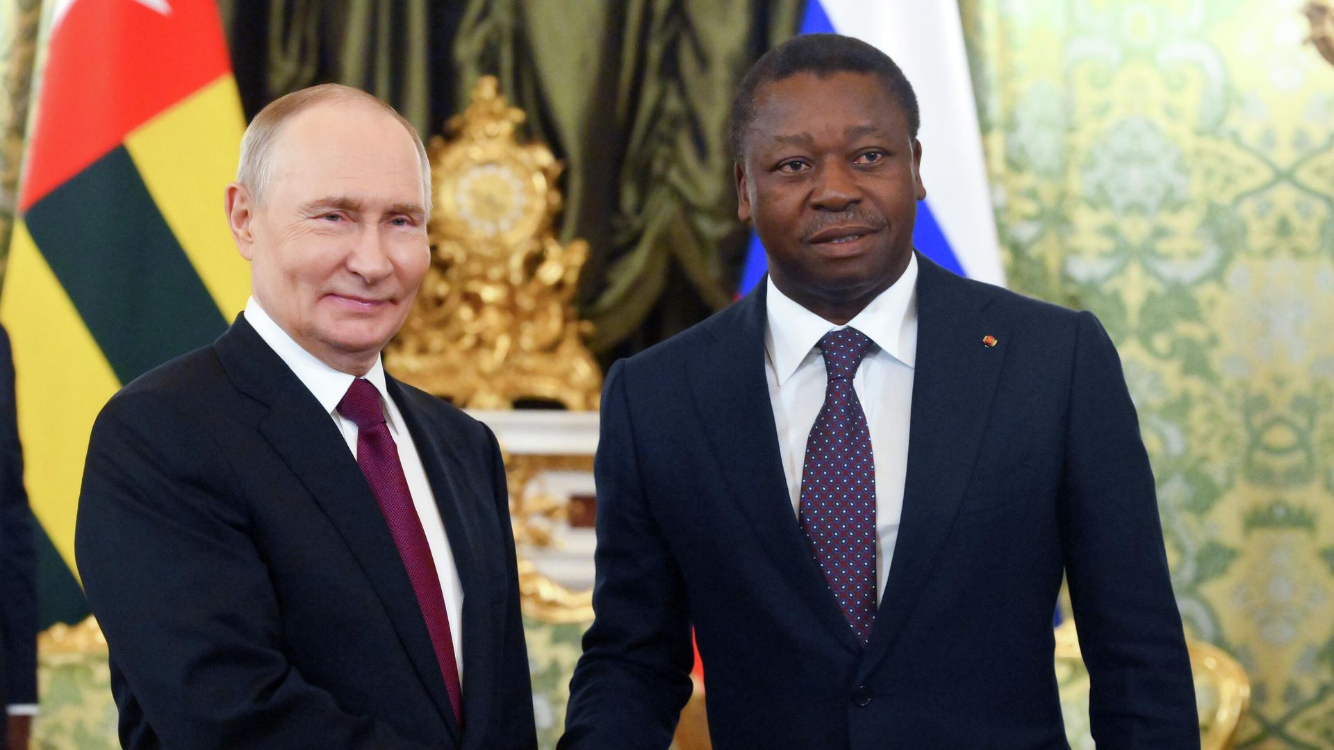 Президент РФ Владимир Путин и председатель Совета министров Тоголезской Республики Фор Гнассингбе во время встречи. 19 ноября 2025 Президент РФ Владимир Путин и председатель Совета министров Тоголезской Республики Фор Гнассингбе во время встречи. 19 ноября 2025 - РИА Новости, 1920, 19.11.2025