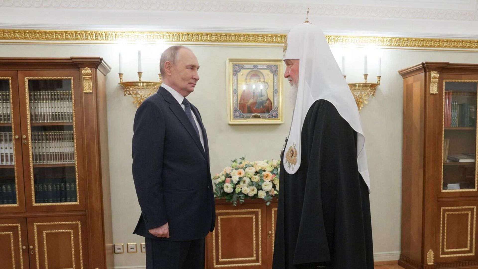 Владимир Путин поздравил Патриарха Московского и всея Руси Кирилла с днём рождения Владимир Путин поздравил Патриарха Московского и всея Руси Кирилла с днём рождения - РИА Новости, 1920, 20.11.2025