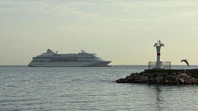 Международный круизный лайнер Astoria Grande