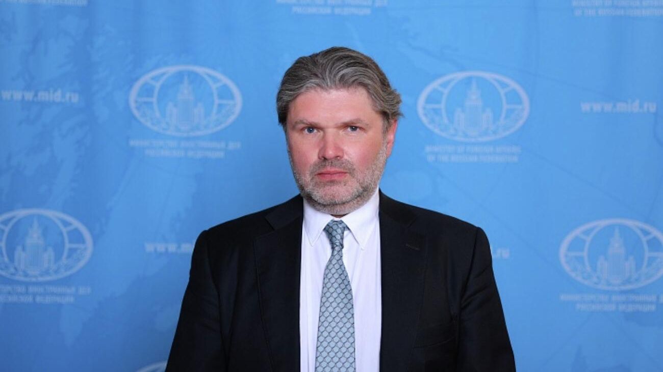 Чрезвычайный и полномочный посол Российской Федерации в ЮАР Роман Амбаров Чрезвычайный и полномочный посол Российской Федерации в ЮАР Роман Амбаров - РИА Новости, 1920, 12.10.2026