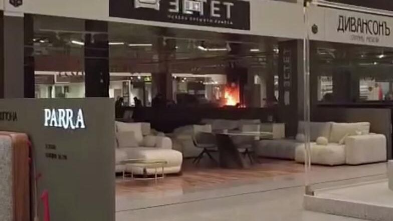 Возгорание в торговом комплексе Кубатура в Санкт-Петербурге. Кадр видео из соцсетей - РИА Новости, 1920, 21.11.2025