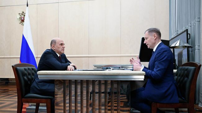 Премьер Михаил Мишустин и глава Федерального казначейства Роман Артюхин