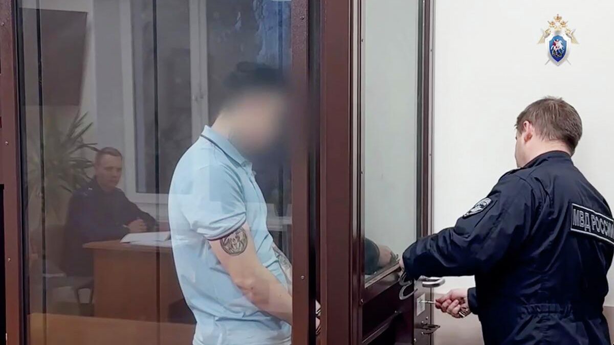 Администратор реабилитационного центра в Дедовске, где пытали и избивали подростков Администратор реабилитационного центра в Дедовске, где пытали и избивали подростков - РИА Новости, 1920, 26.11.2025