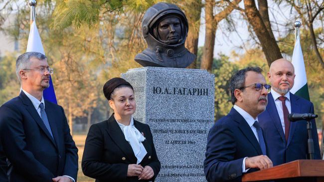 Открытие памятника Юрию Гагарину в Исламабаде. 27 ноября 2025