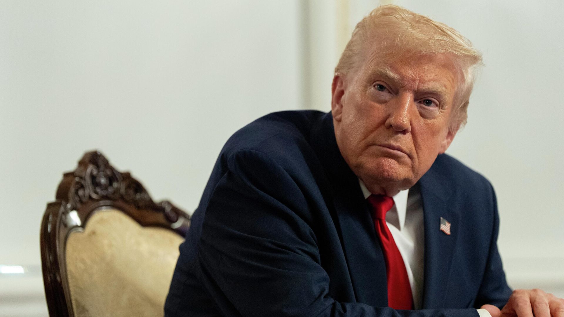 Президент США Дональд Трамп во время прямой линии с военными базами по случаю Дня благодарения Президент США Дональд Трамп во время прямой линии с военными базами по случаю Дня благодарения - РИА Новости, 1920, 08.01.2026