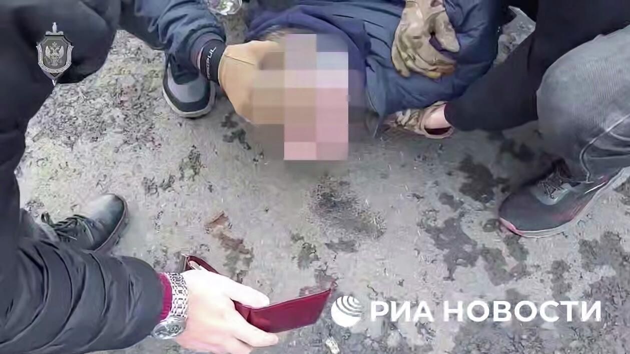 Задержание жителя ЛНР, который передавал спецслужбам Украины данные о местах дислокации подразделений ВС РФ - РИА Новости, 1920, 27.11.2025