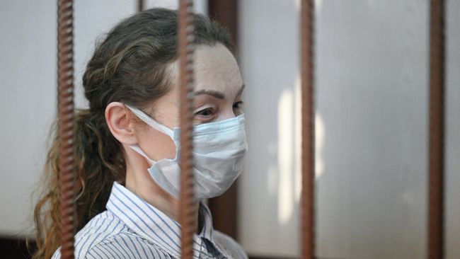 Заседание суда по делу о мошенничестве с квартирой Л. Долиной