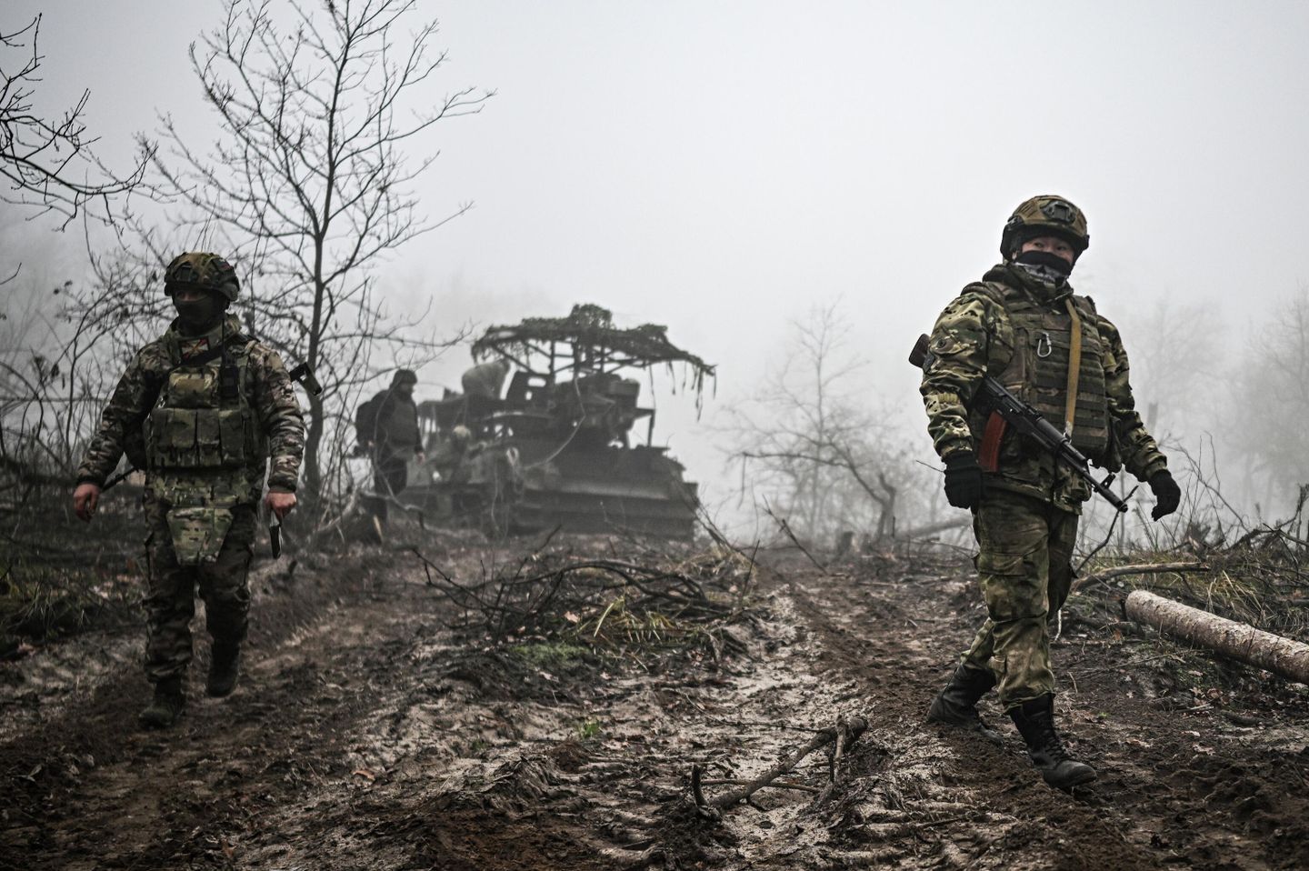 Российские военнослужащие в зоне СВО Российские военнослужащие в зоне СВО