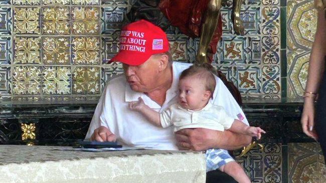 Дональд Трамп с внуком Александром
