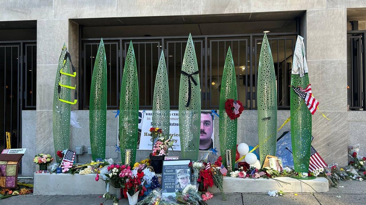 Мемориал погибшей служащей нацгвардии в Вашингтоне Мемориал погибшей служащей нацгвардии в Вашингтоне - РИА Новости, 1920, 01.12.2025