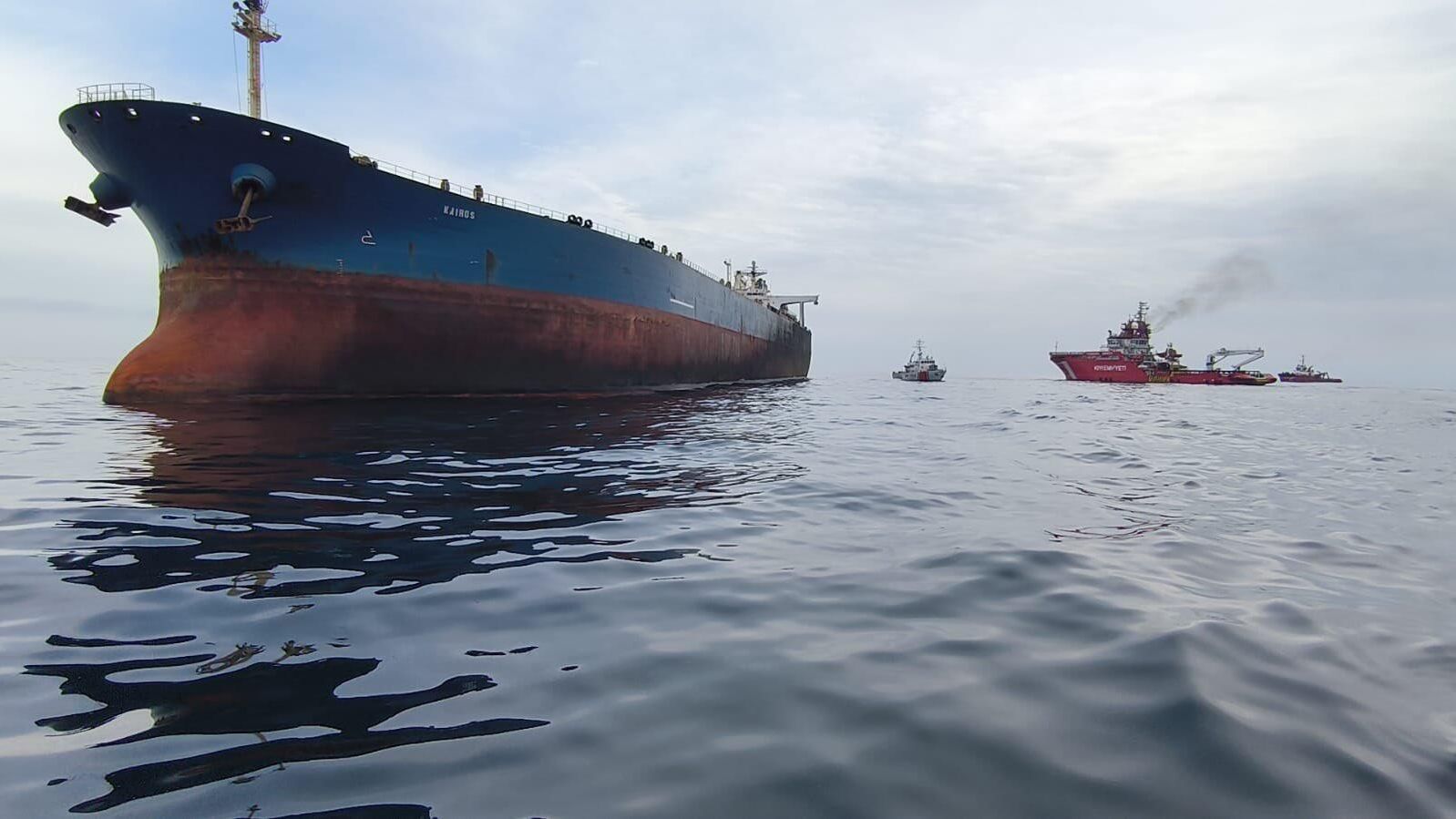 Танкер Kairos после пожара в Черном море Танкер Kairos после пожара в Черном море - РИА Новости, 1920, 02.12.2025