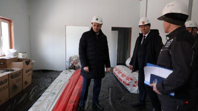 Глава Хабаровского края Дмитрий Демешин потребовал ускорить строительство новой поликлиники в Бикине