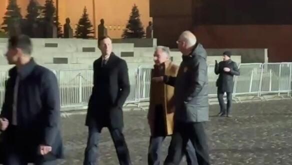 Стивен Уиткофф , Джаред Кушнер и Кирилл Дмитриев на Красной площади в Москве - РИА Новости, 1920, 03.12.2025