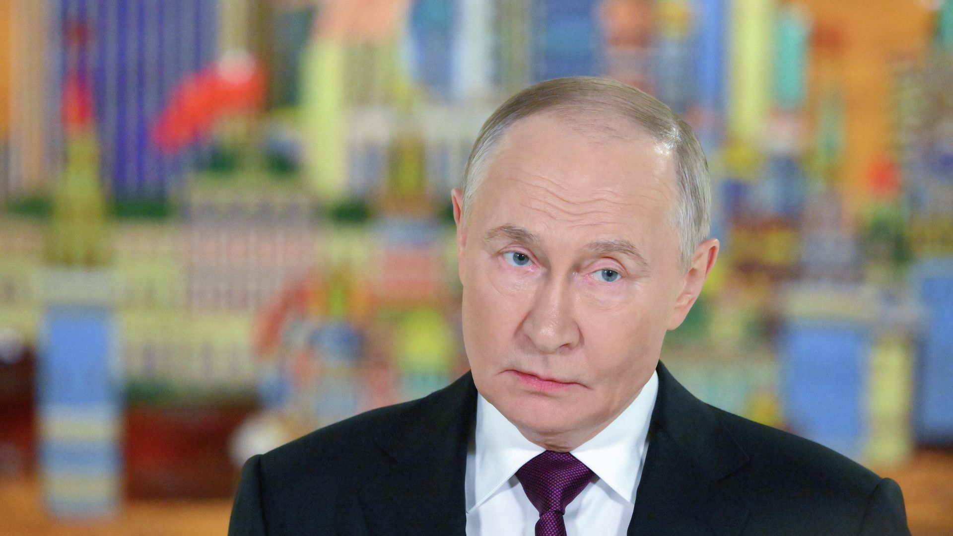 Президент РФ Владимир Путин отвечает на вопросы журналистов после пленарного заседания инвестиционного форума ВТБ Россия зовет! - РИА Новости, 1920, 02.12.2025