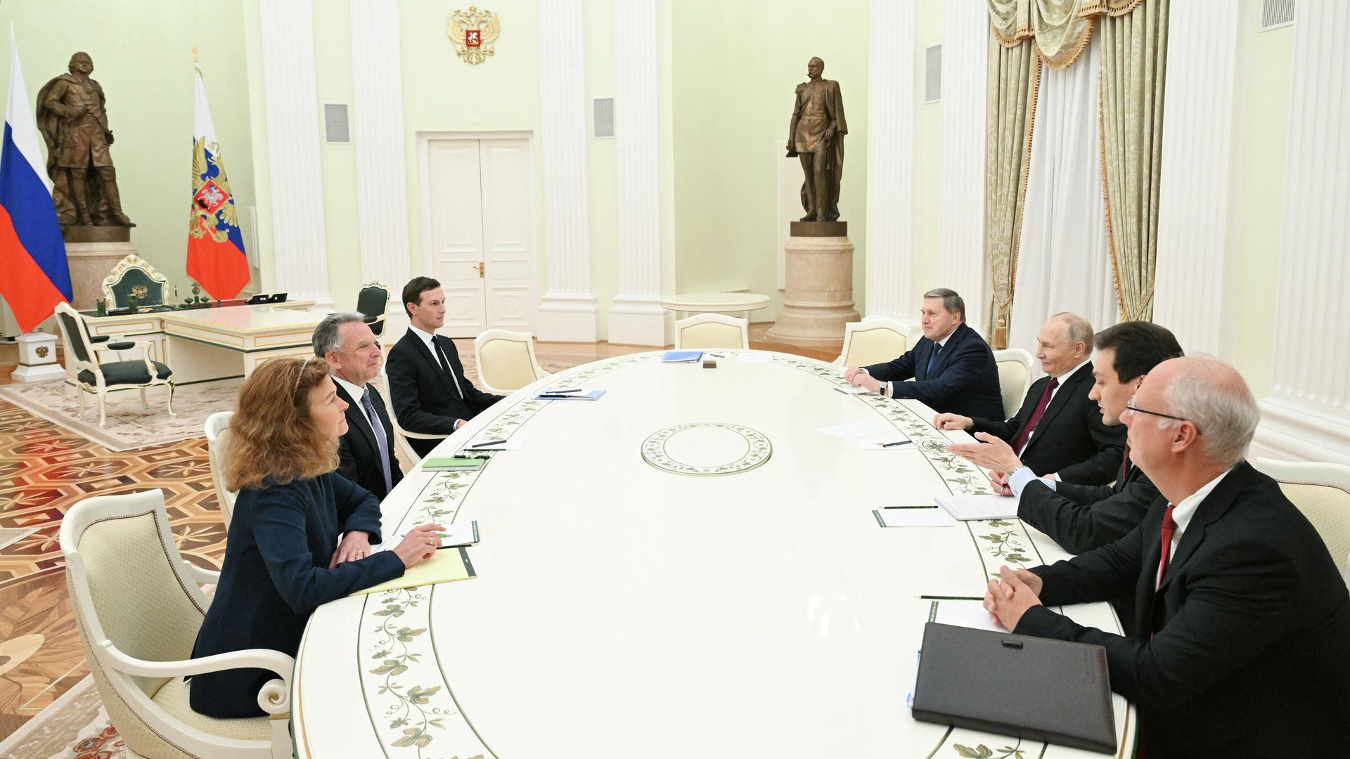 Президент РФ Владимир Путин и спецпосланник президента США Стивен Уиткофф во время встречи Президент РФ Владимир Путин и спецпосланник президента США Стивен Уиткофф во время встречи - РИА Новости, 1920, 02.12.2025