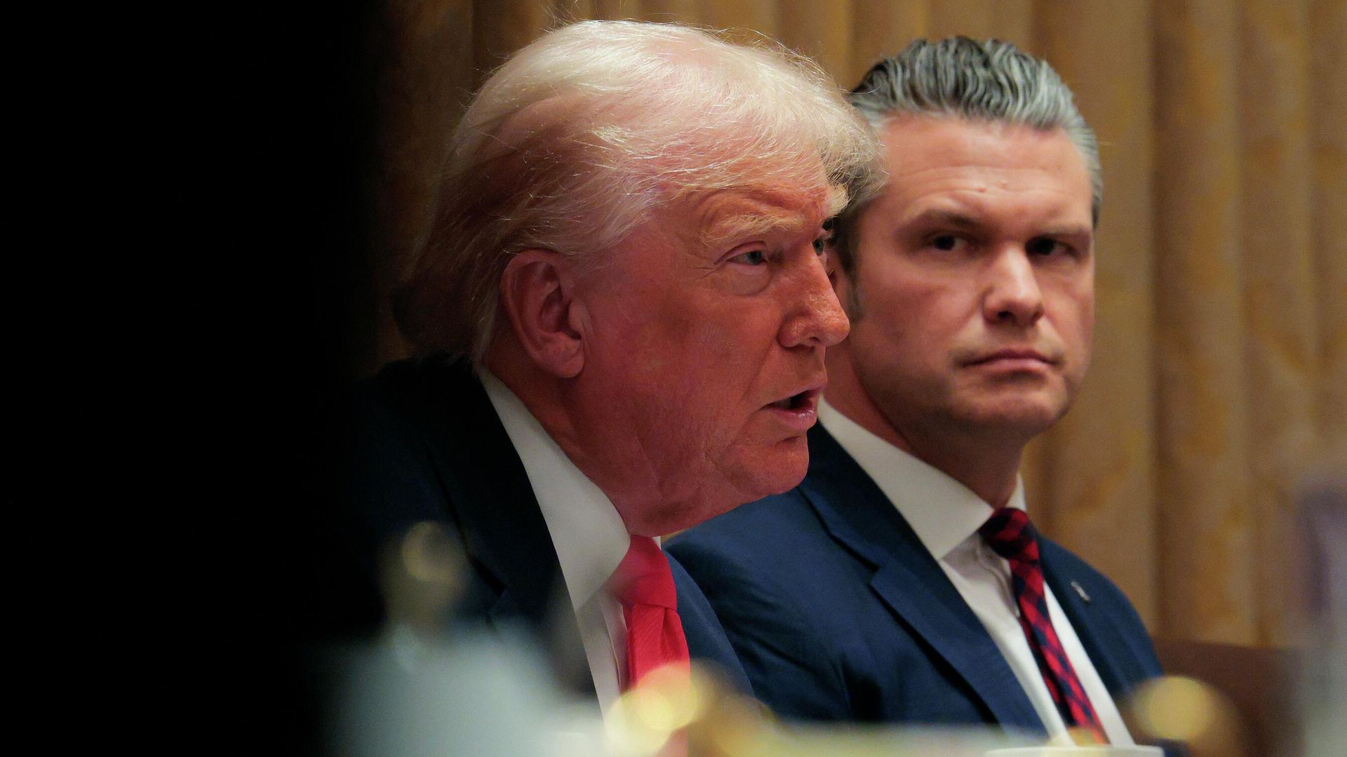 Президент США Дональд Трамп во время заседания кабинета министров в Белом доме. 2 декабря 2025 Президент США Дональд Трамп во время заседания кабинета министров в Белом доме. 2 декабря 2025 - РИА Новости, 1920, 02.12.2025