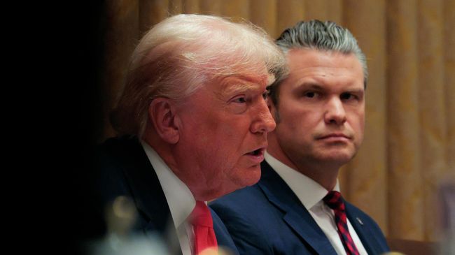 Президент США Дональд Трамп во время заседания кабинета министров в Белом доме. 2 декабря 2025