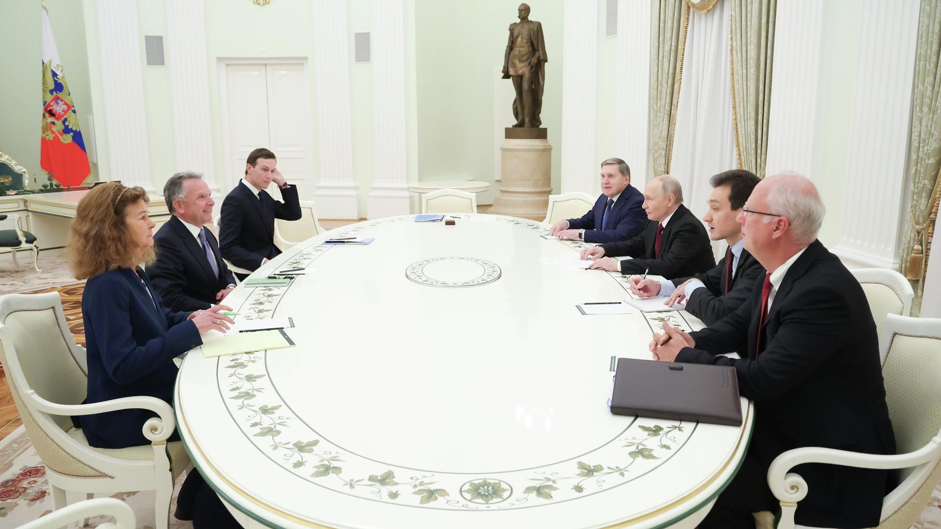 Президент РФ Владимир Путин и спецпосланник президента США Стивен Уиткофф во время встречи Президент РФ Владимир Путин и спецпосланник президента США Стивен Уиткофф во время встречи - РИА Новости, 1920, 05.12.2025