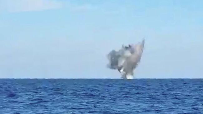 Румынские военные нейтрализовали  морской беспилотник. Кадр видео