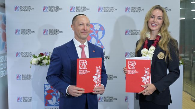 Президент корпорации Синергия Вадим Лобов и первый заместитель генерального директора Иннопрактики Наталья Попова