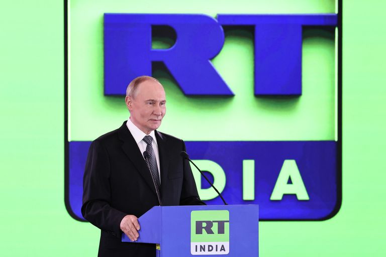 Президент РФ Владимир Путин на церемонии запуска вещания телеканала RT India в Нью-Дели