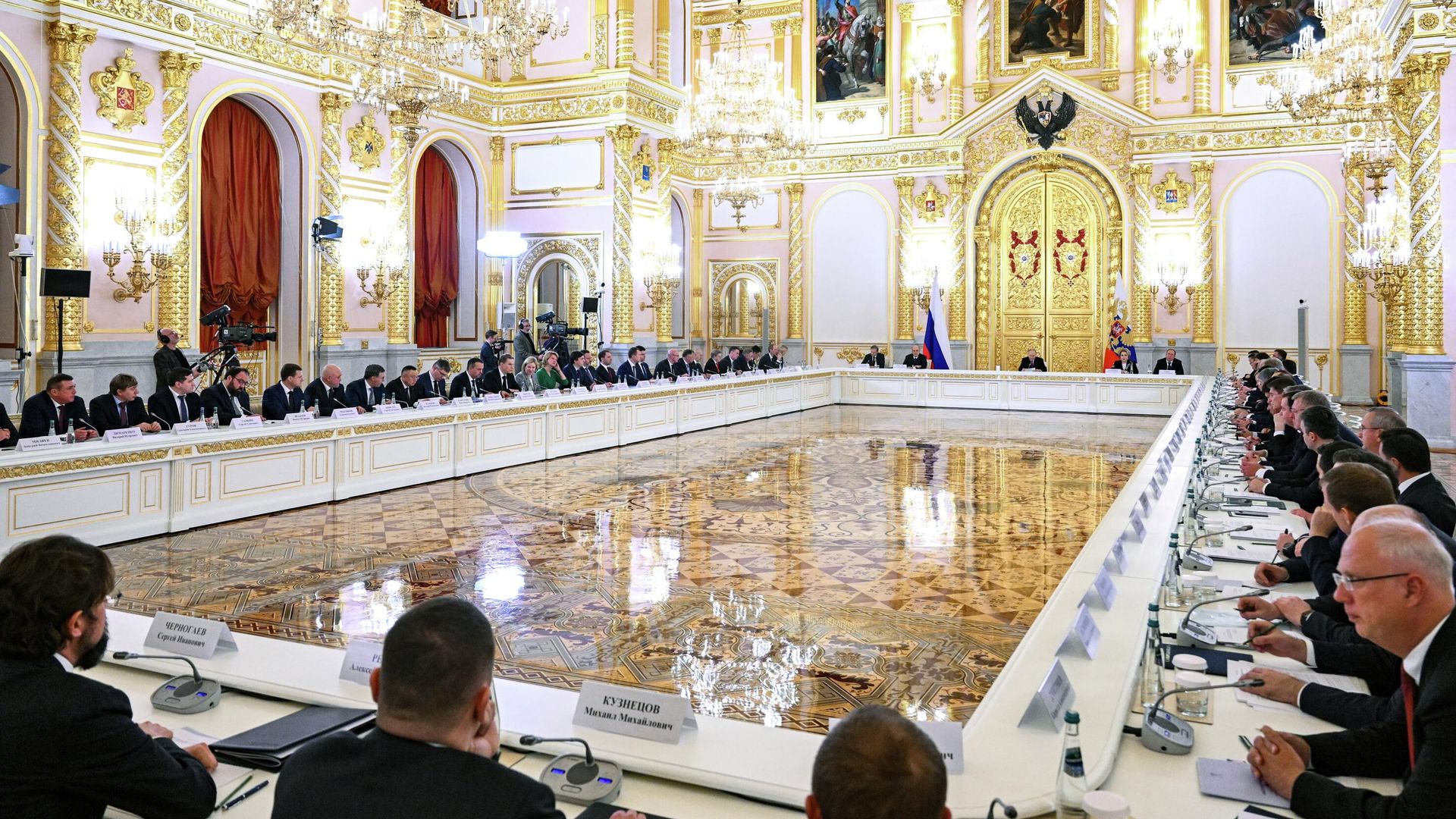 Владимир Путин проводит заседание Совета по стратегическому развитию и национальным проектам Владимир Путин проводит заседание Совета по стратегическому развитию и национальным проектам - РИА Новости, 1920, 08.12.2025