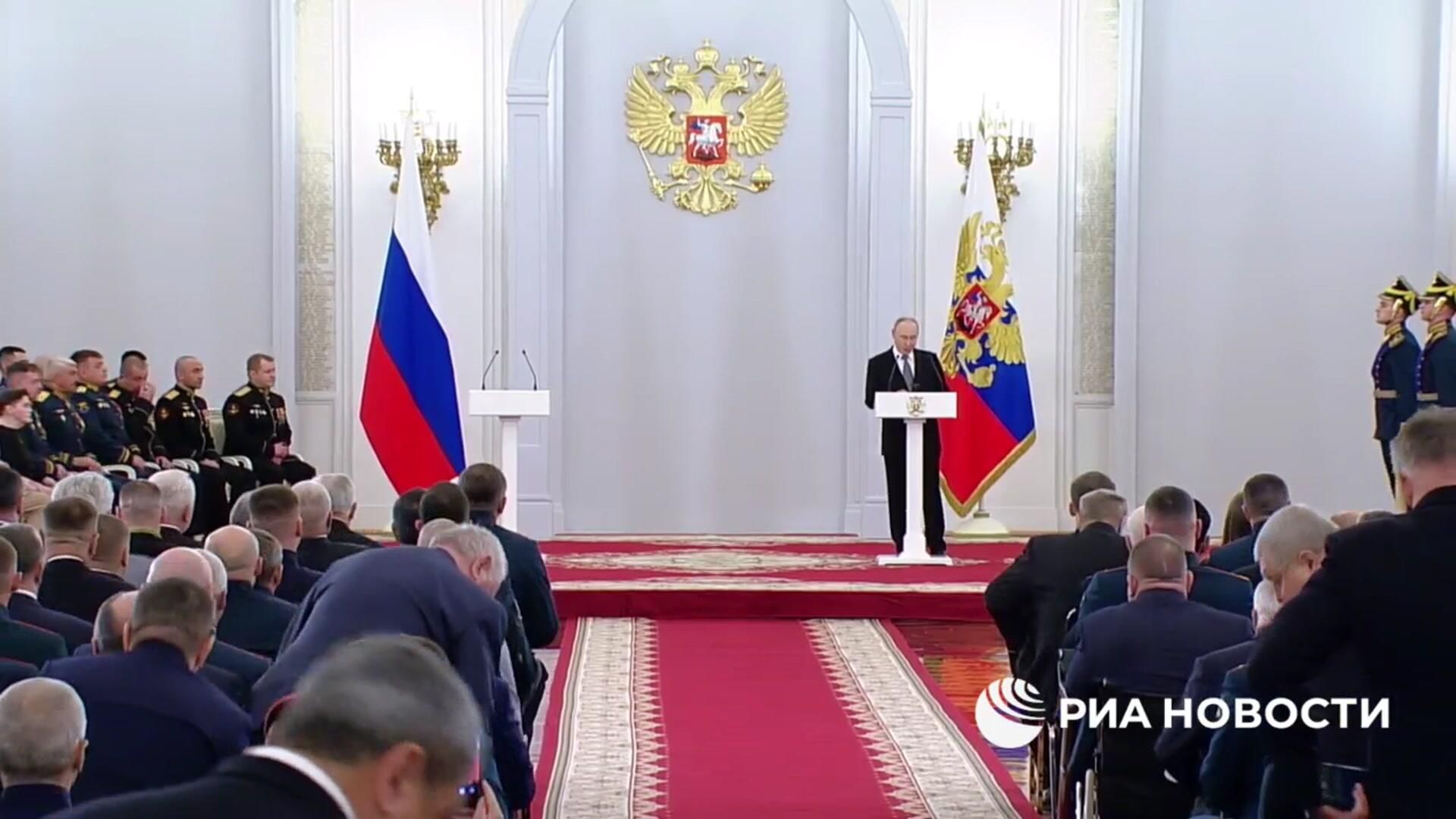 Полное видео речи Владимира Путина на церемонии вручения медалей Золотая Звезда Героям России Полное видео речи Владимира Путина на церемонии вручения медалей Золотая Звезда Героям России - РИА Новости, 1920, 09.12.2025