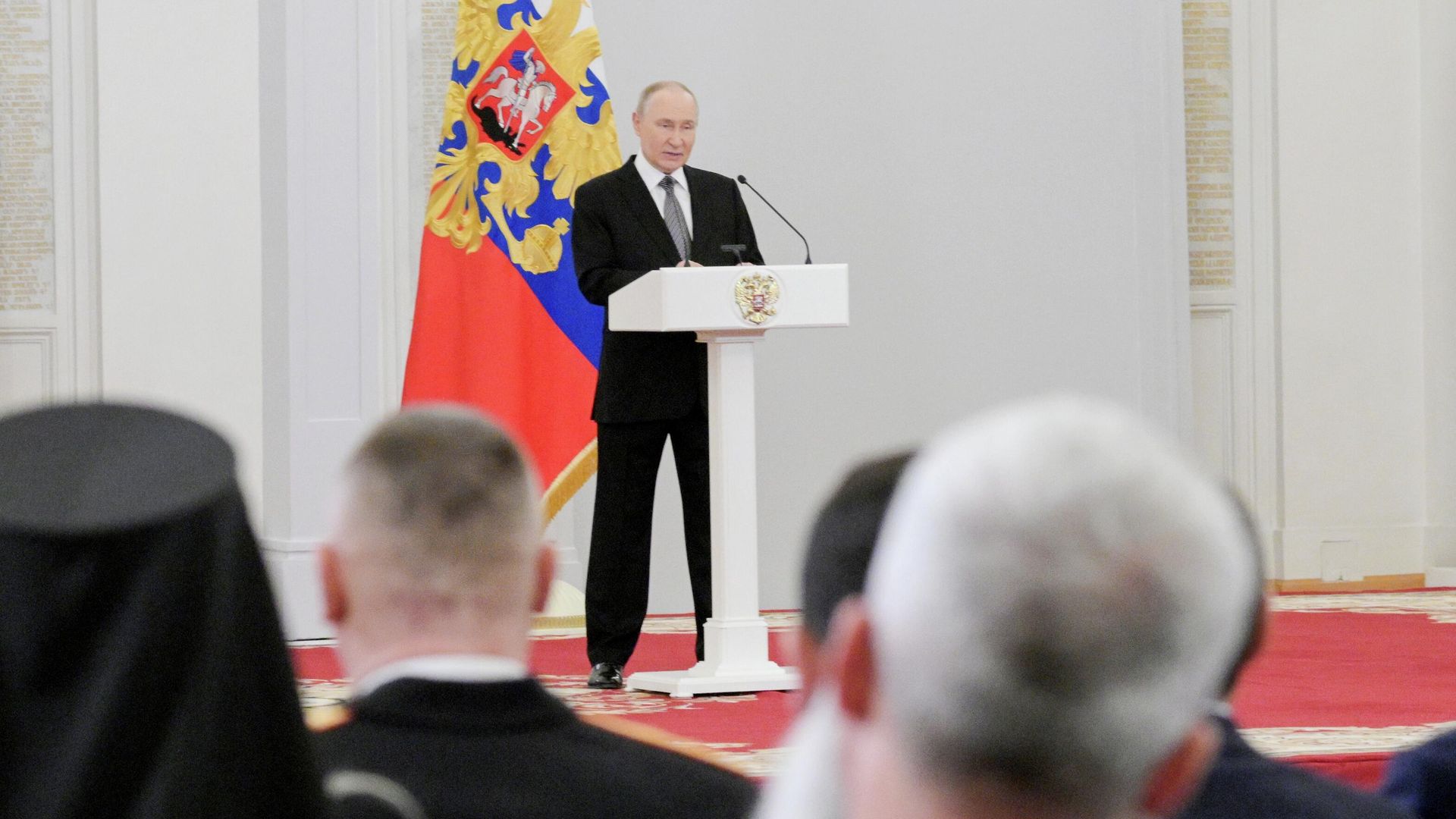 Президент РФ Владимир Путин выступает на торжественном мероприятии по случаю празднования Дня Героев Отечества. 9 декабря 2025 - РИА Новости, 1920, 09.12.2025