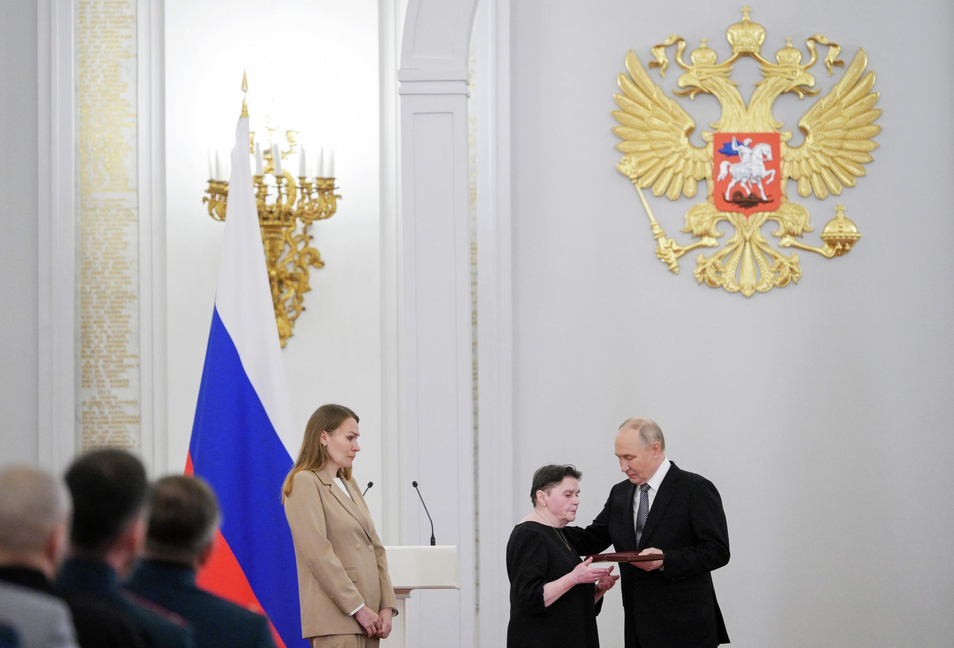 Президент РФ Владимир Путин на торжественном мероприятии по случаю празднования Дня Героев Отечества Президент РФ Владимир Путин на торжественном мероприятии по случаю празднования Дня Героев Отечества - РИА Новости, 1920, 09.12.2025