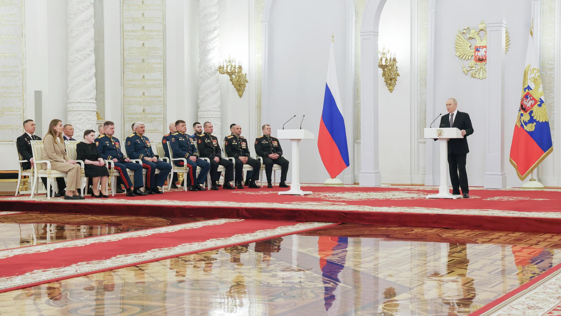 Президент РФ Владимир Путин выступает на торжественном мероприятии по случаю празднования Дня Героев Отечества. 9 декабря 2025 Президент РФ Владимир Путин выступает на торжественном мероприятии по случаю празднования Дня Героев Отечества. 9 декабря 2025 - РИА Новости, 1920, 09.12.2025