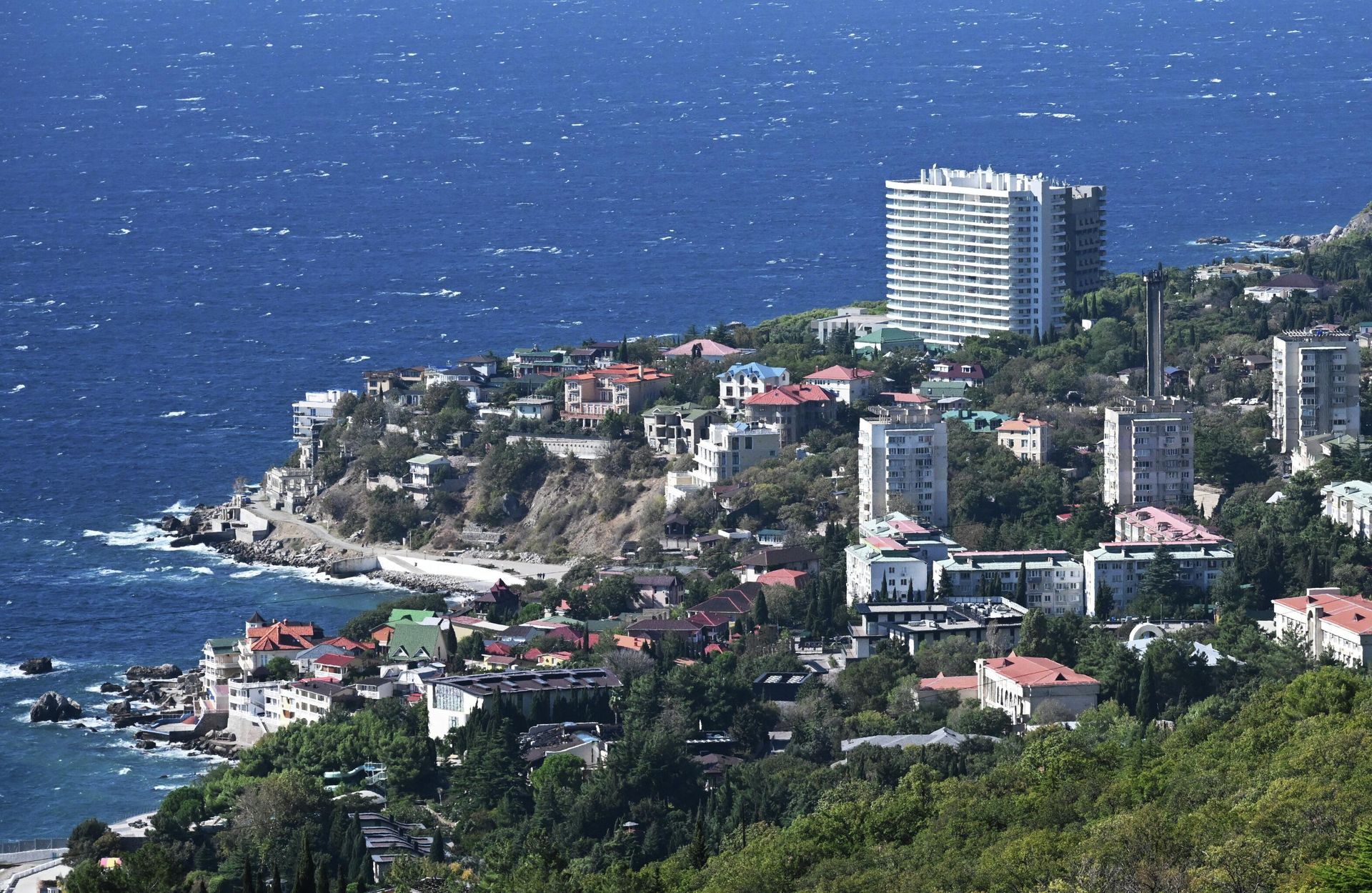 Территория санатория Форос на южном берегу Крыма - РИА Новости, 1920, 09.12.2025