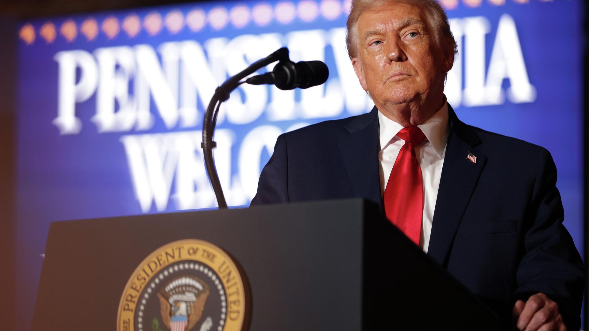 Президент США Дональд Трамп выступает перед сторонниками в штате Пенсильвания. 9 декабря 2025 Президент США Дональд Трамп выступает перед сторонниками в штате Пенсильвания. 9 декабря 2025 - РИА Новости, 1920, 10.12.2025