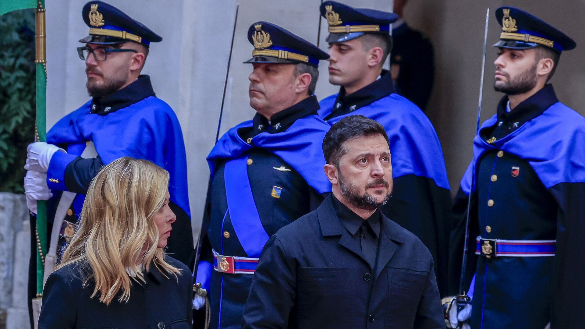 Премьер-министр Италии Джорджа Мелони и Владимир Зеленский во время встречи в Риме. 9 декабря 2025 - РИА Новости, 1920, 10.12.2025
