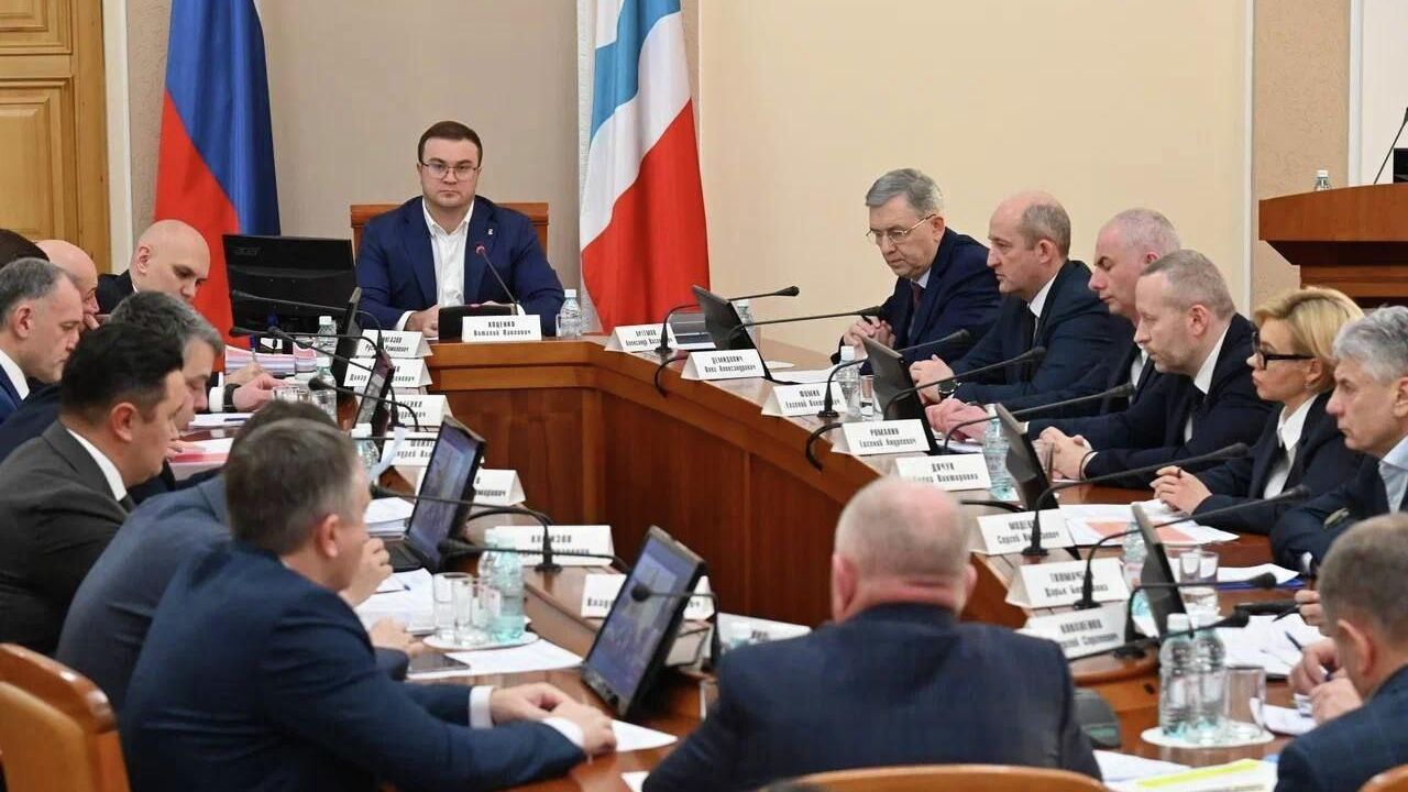 Хоценко провел Архитектурно-градостроительный совет Омской области Хоценко провел Архитектурно-градостроительный совет Омской области - РИА Новости, 1920, 11.12.2025