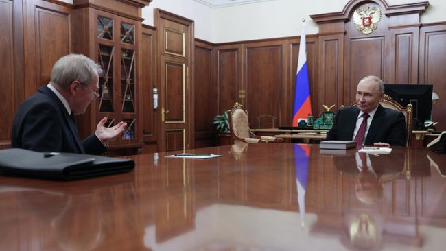 Путин на встрече с председателем Конституционного суда Валерием Зорькиным