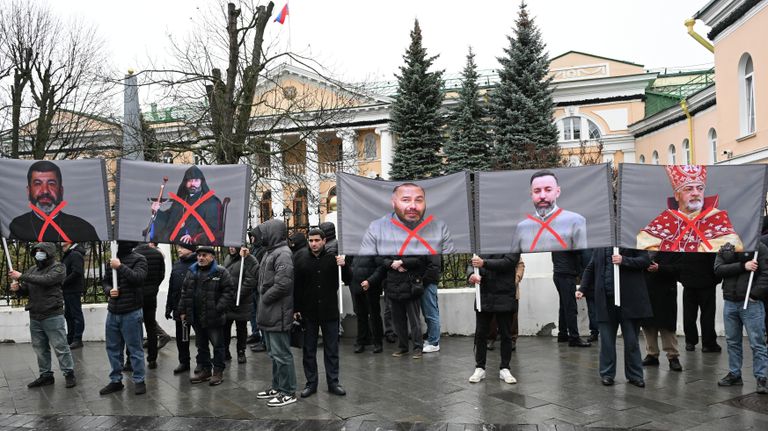 Митинг у здания посольства Республики Армения в Москве