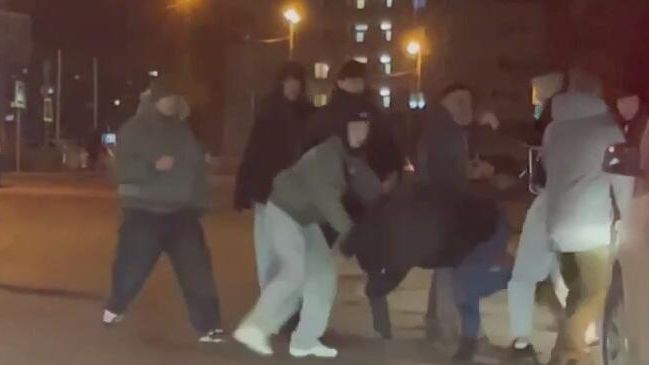 Массовая драка с участием несовершеннолетних в районе Снеговой пади города Владивостока Массовая драка с участием несовершеннолетних в районе Снеговой пади города Владивостока - РИА Новости, 1920, 13.12.2025