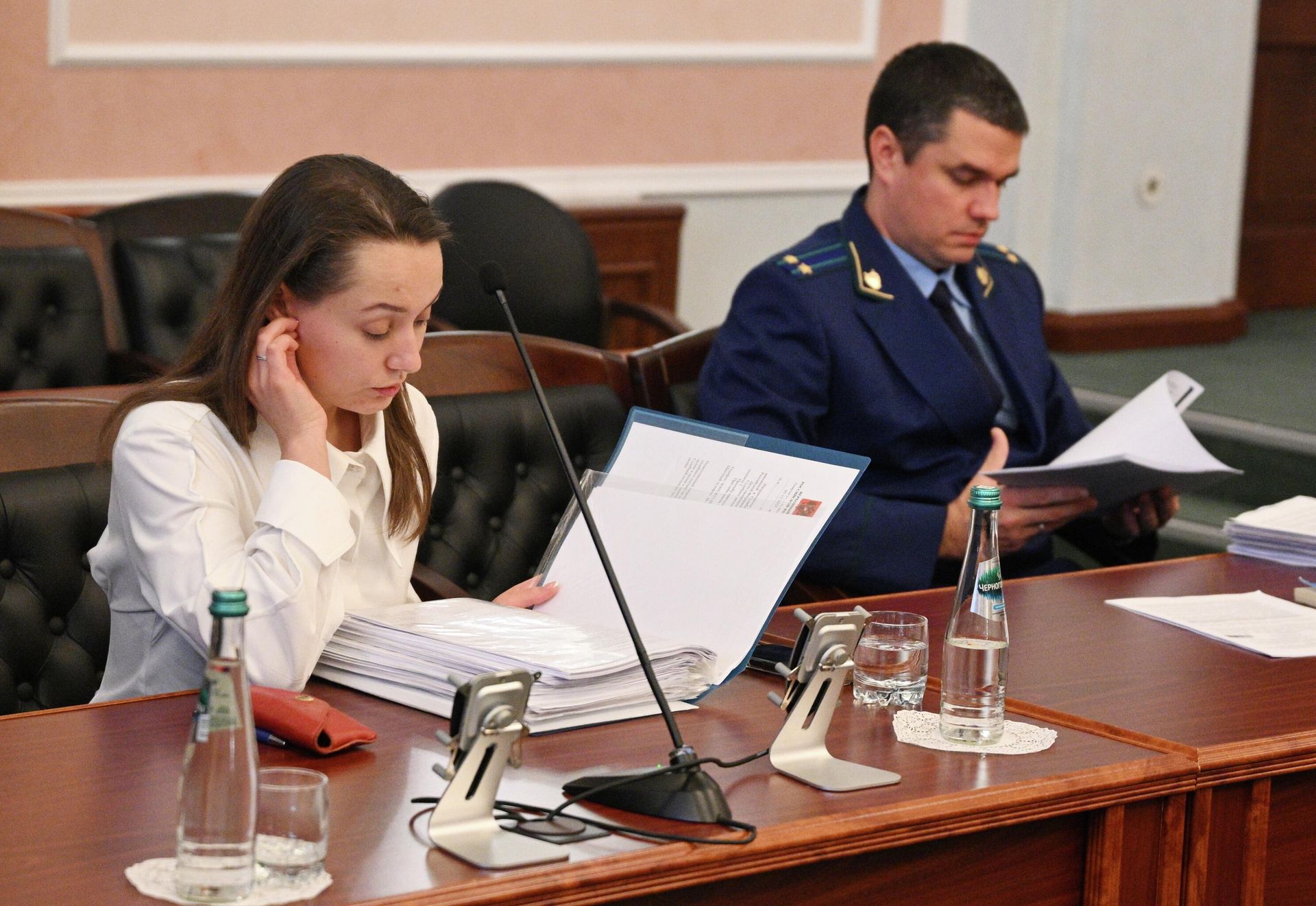 Адвокат Ларисы Долиной Мария Пухова в Верховном суде РФ в Москве Адвокат Ларисы Долиной Мария Пухова в Верховном суде РФ в Москве - РИА Новости, 1920, 17.12.2025